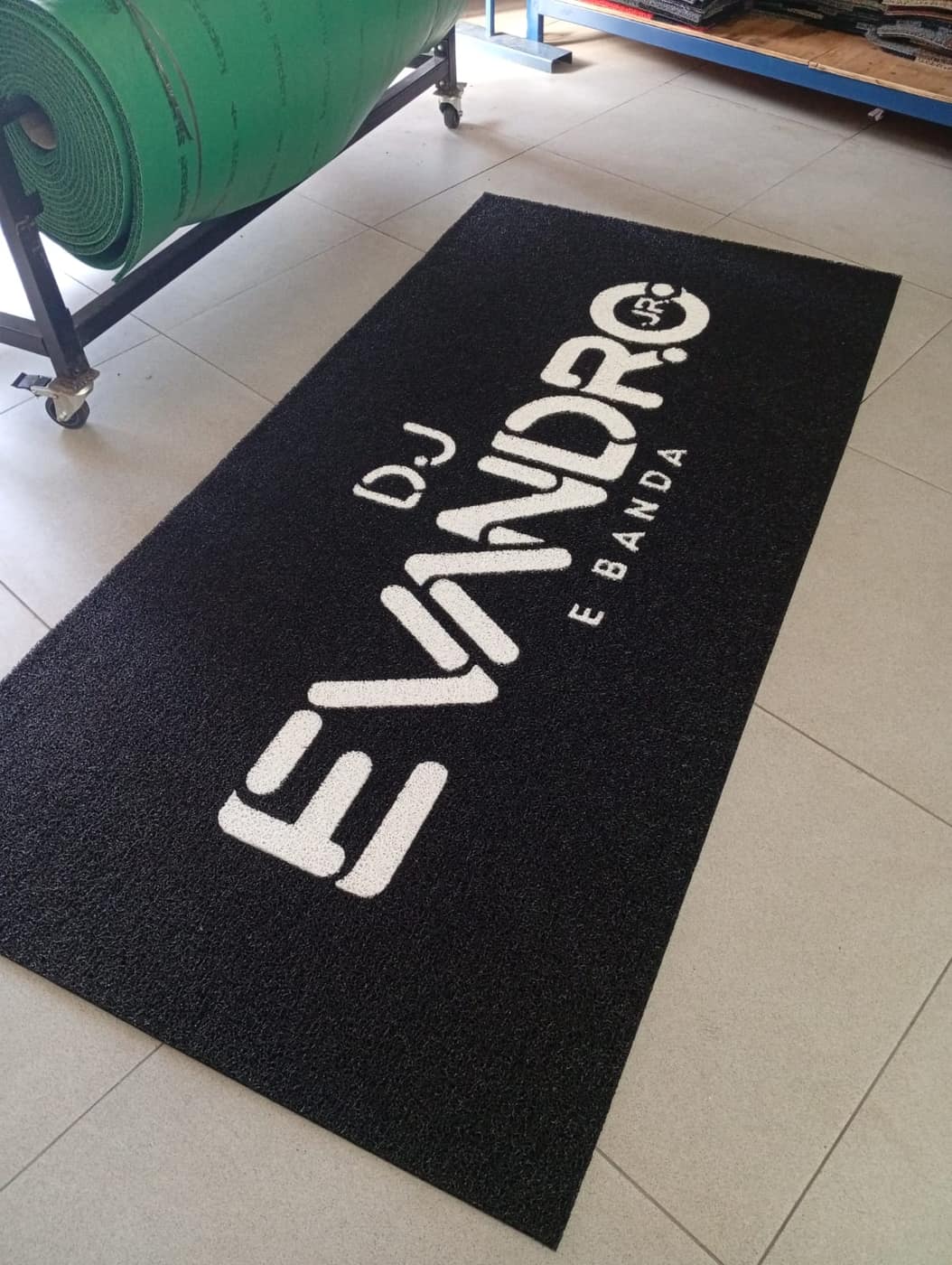 Tapete DJ Evandro em preto e branco